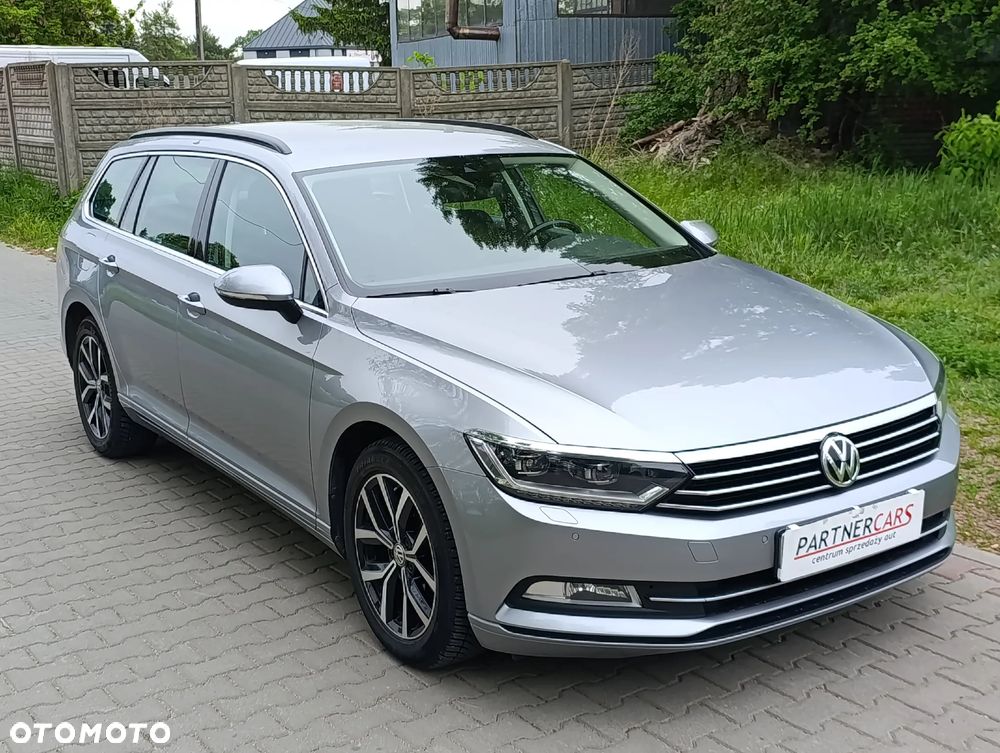 Volkswagen Passat 2.0 TDI SCR Comfortline DSG - 2