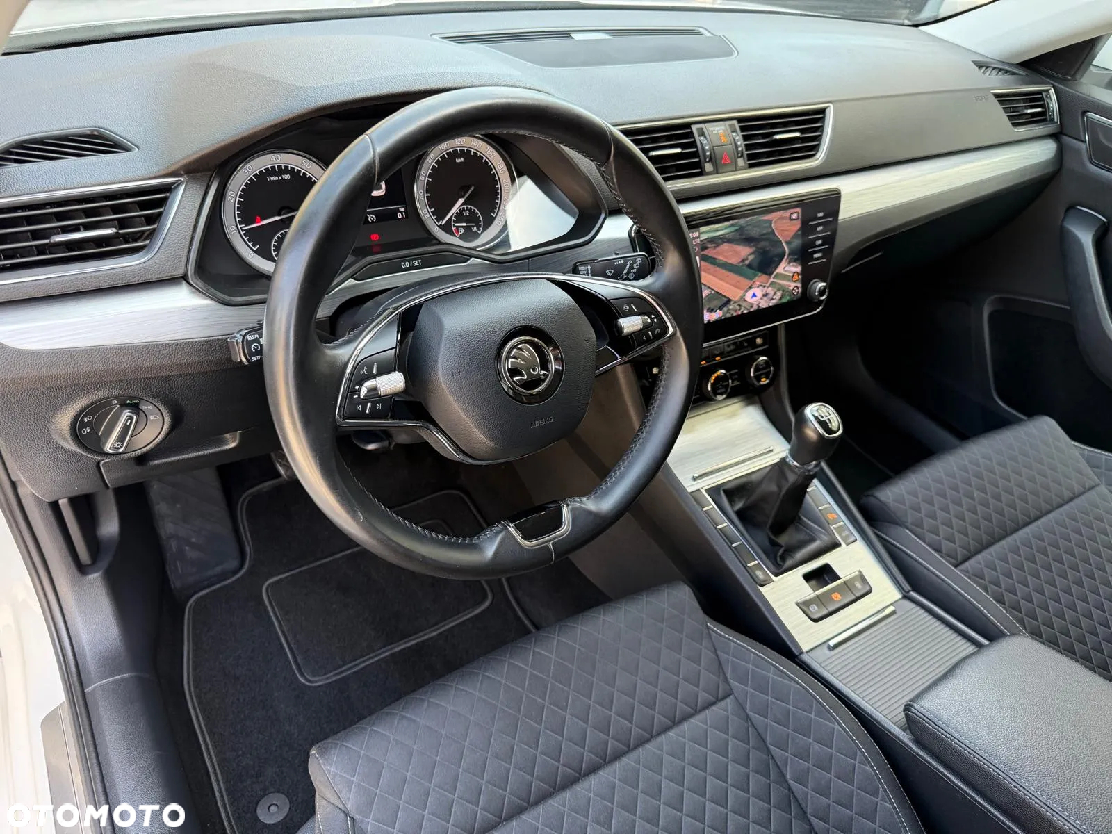Skoda Superb 1.5 TSI Ambition - 12