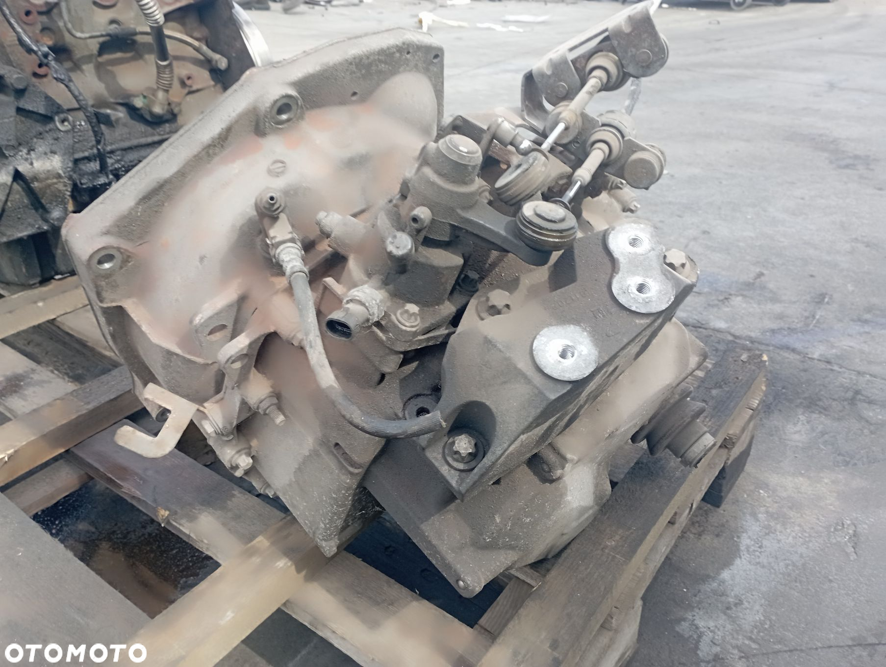 SKRZYNIA BIEGÓW 55350375 F40 6BIEG

 SAAB
 9-3 II - 8