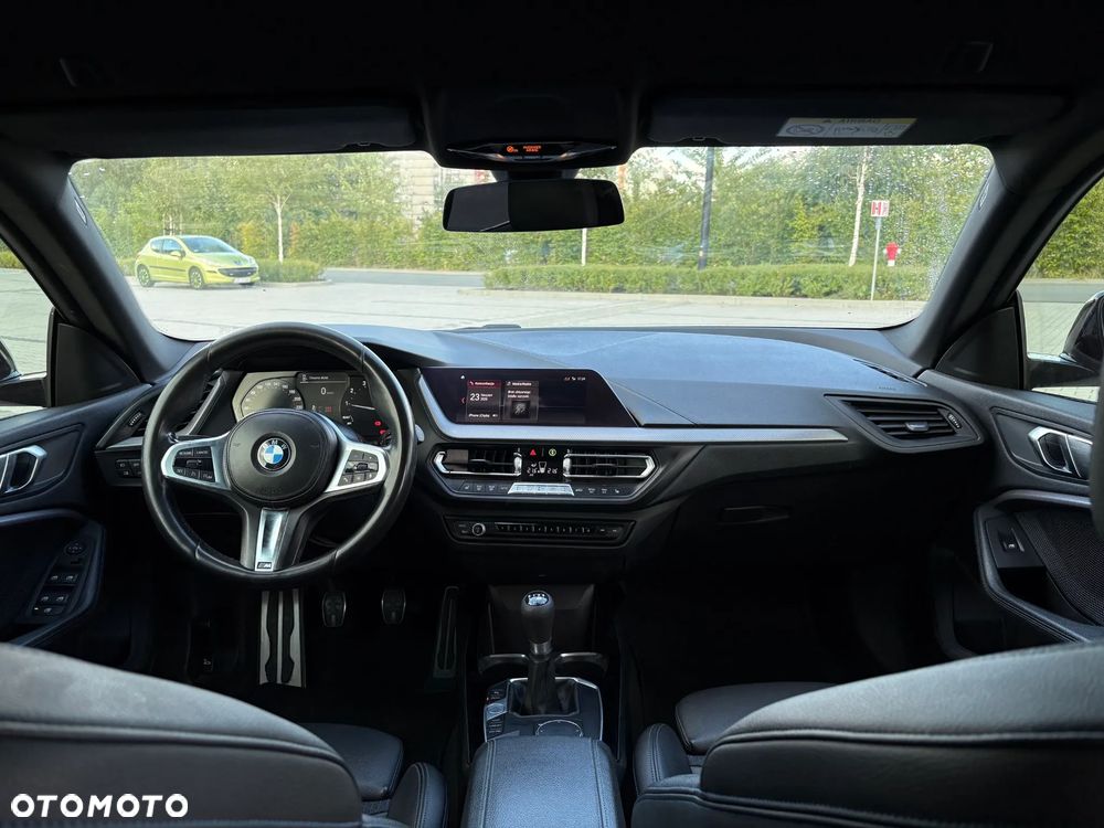 BMW Seria 2 218i M Sport - 10