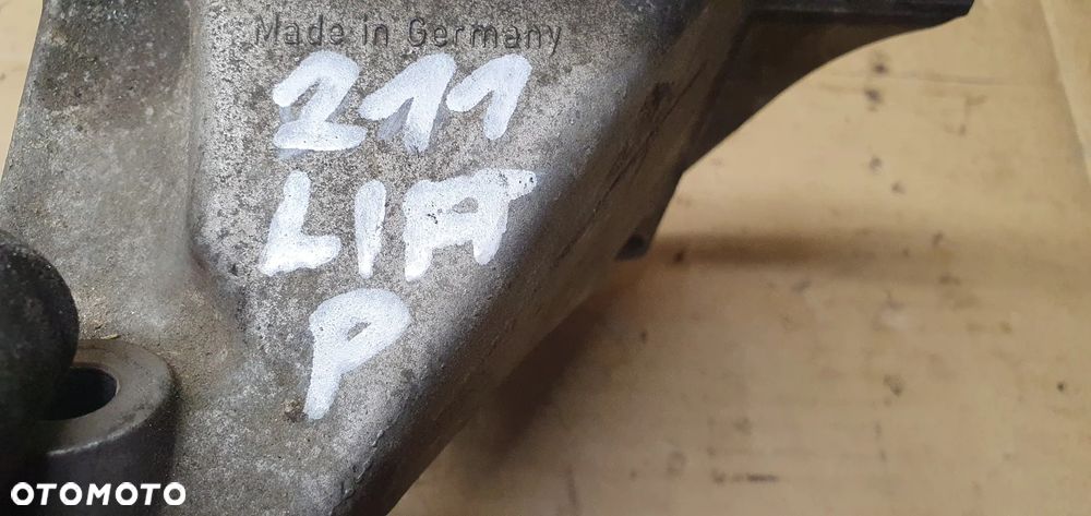 Łapa mocowanie wspornik silnika Mercedes E-Klasa W211 3.0 3.5 V6 A2722231604 - 8