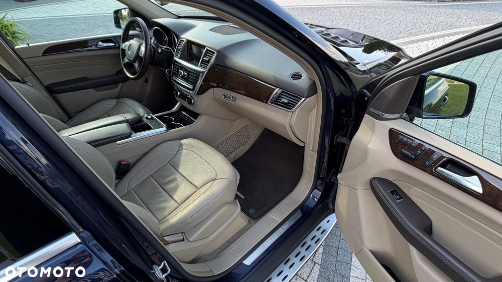 Mercedes-Benz ML - 15