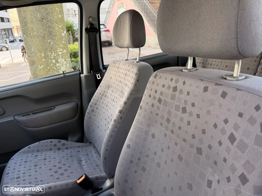 Opel Agila 1.0 12V Comfort - 10