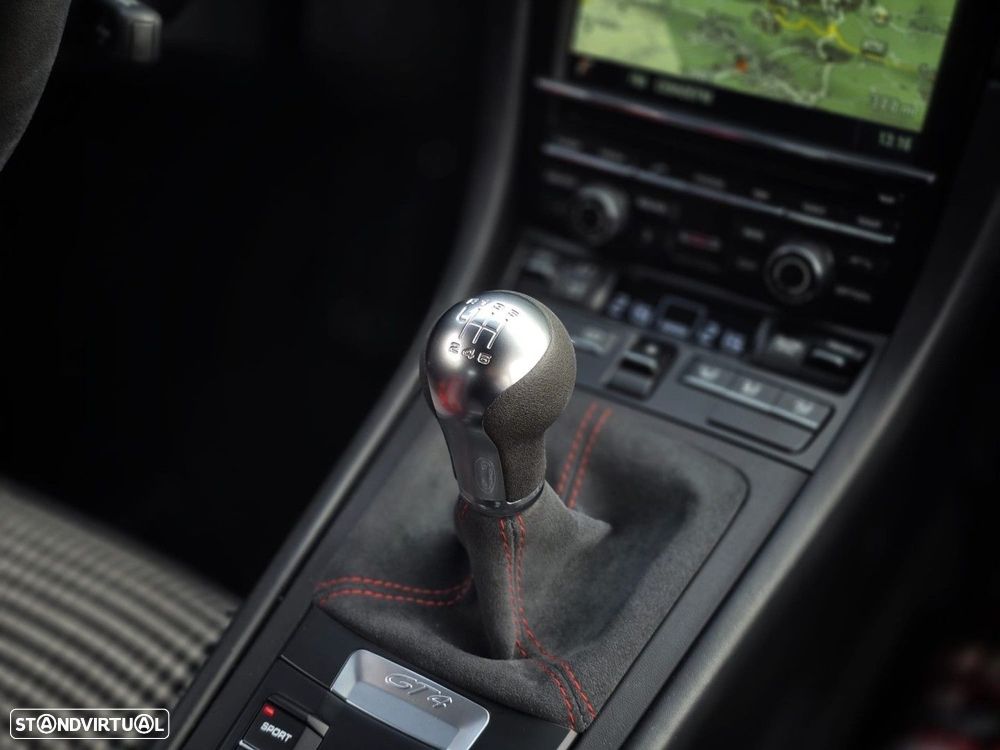 Porsche Cayman GT4 - 55