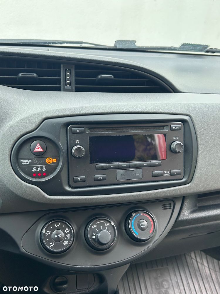 Toyota Yaris 1.0 Active EU6 - 11