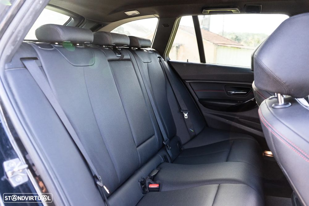BMW 320 d Sport Line - 15