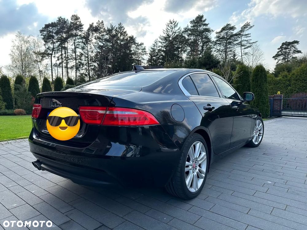 Jaguar XE 2.0 D Prestige - 7