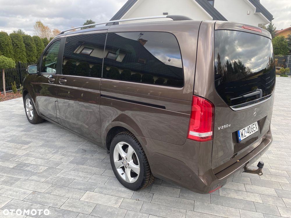 Mercedes-Benz Klasa V - 5
