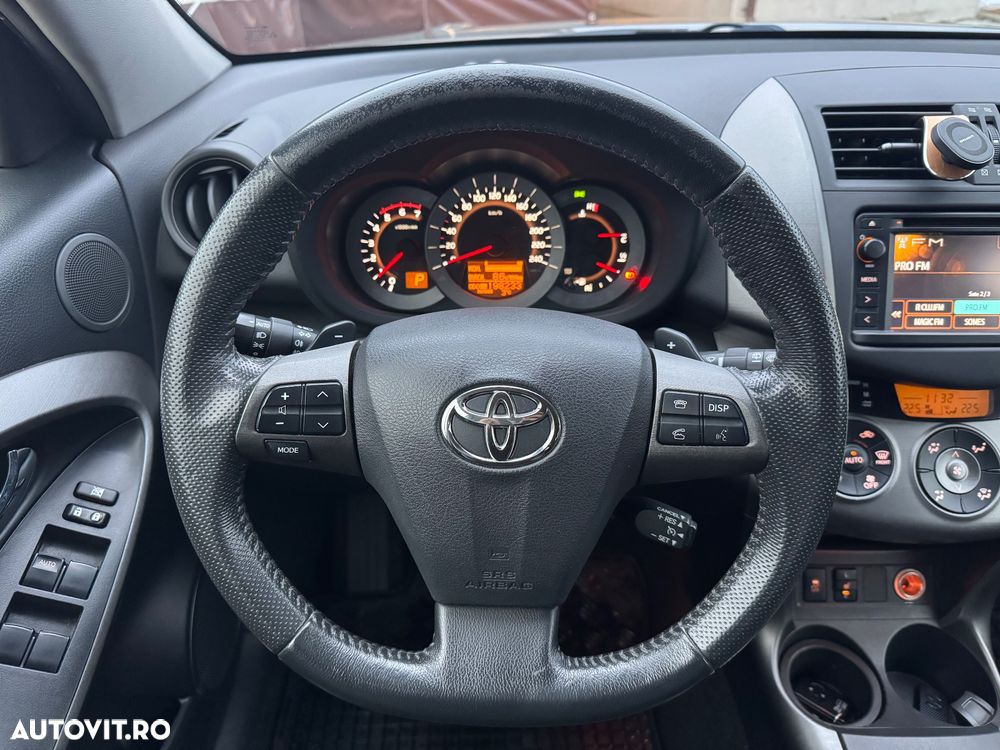 Toyota RAV4 2.2 D-4D 4x4 Automatik Travel - 7