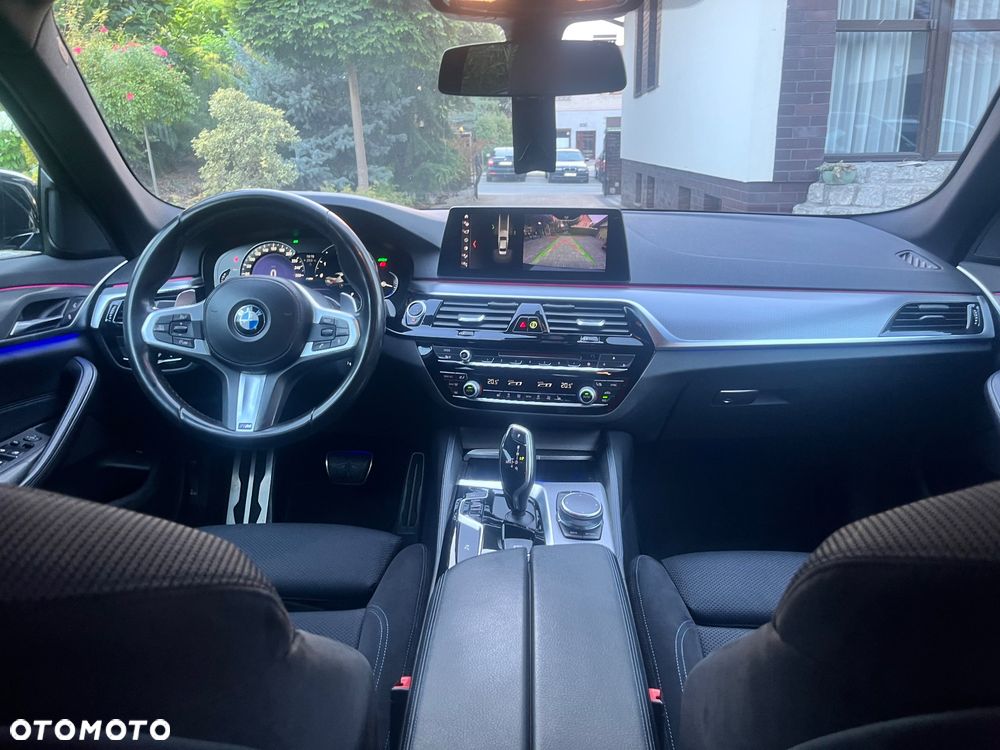 BMW Seria 5 520d xDrive M Sport sport - 18
