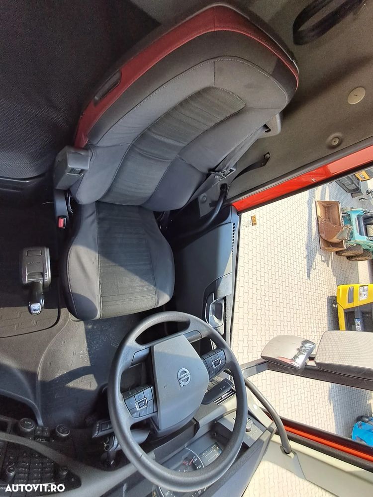 Volvo FH 460 GLOBETROTTER 470CP AUTOMAT EURO 6 - 24