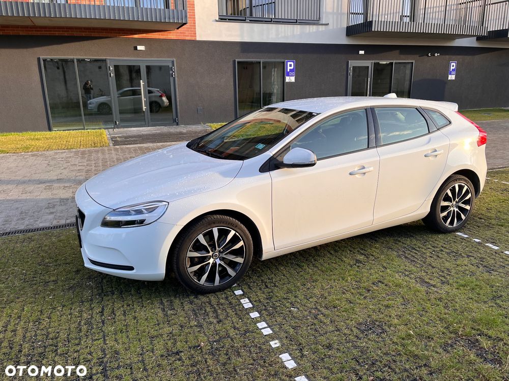 Volvo V40 II (2012-) D3 Drive-E Momentum, 2019
