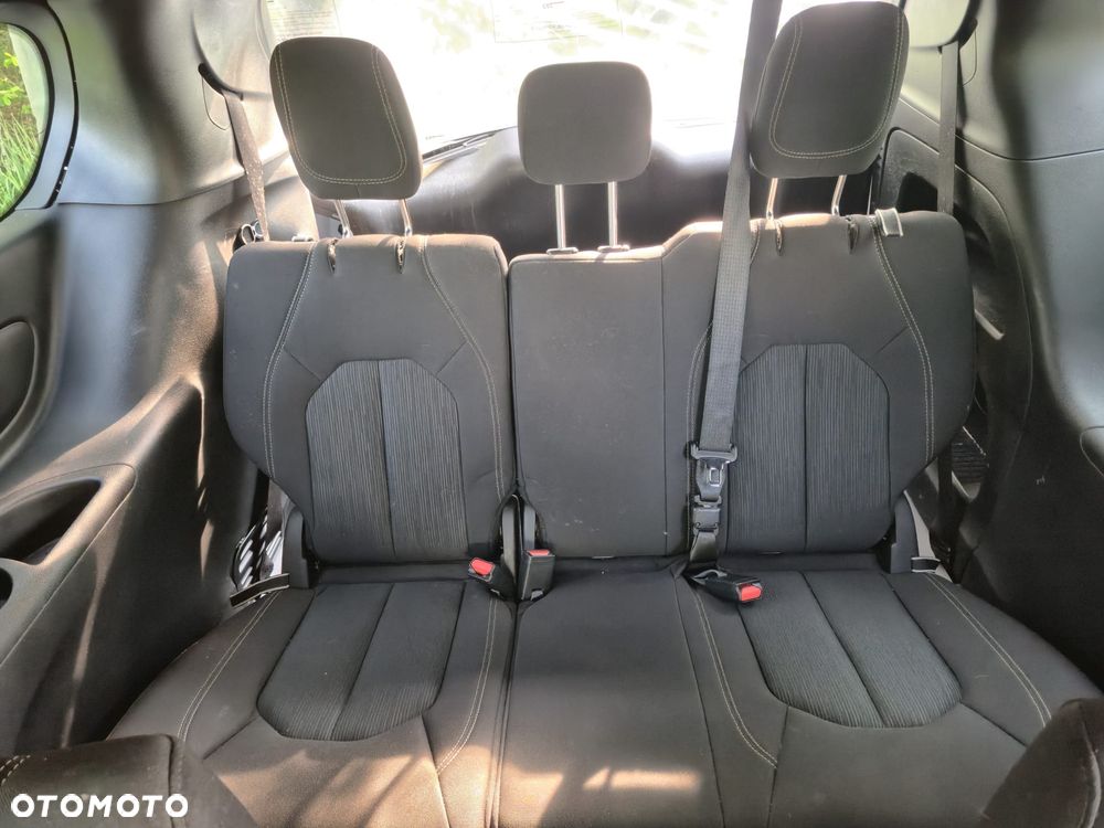 Chrysler Pacifica - 26