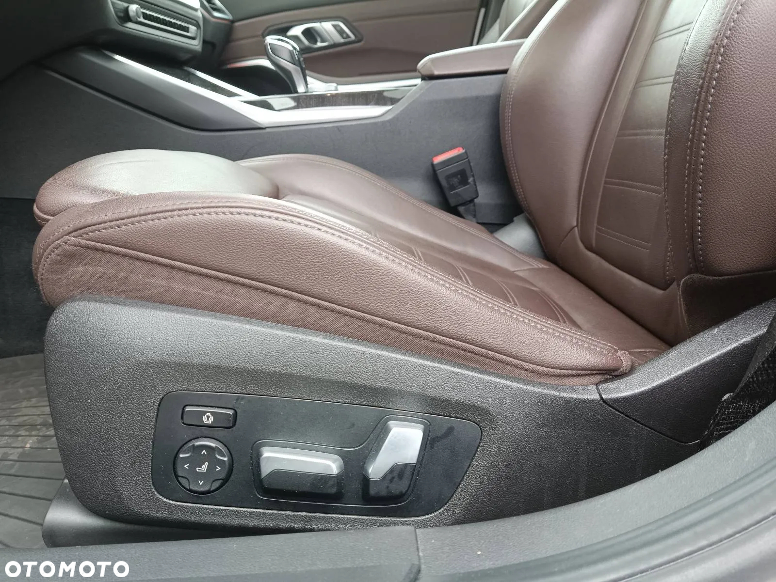 BMW Seria 3 330i - 27