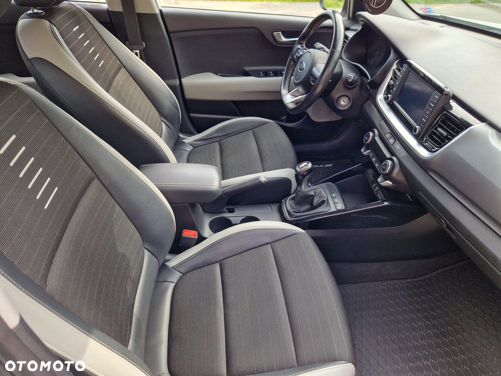 Kia Stonic 1.4 L - 9