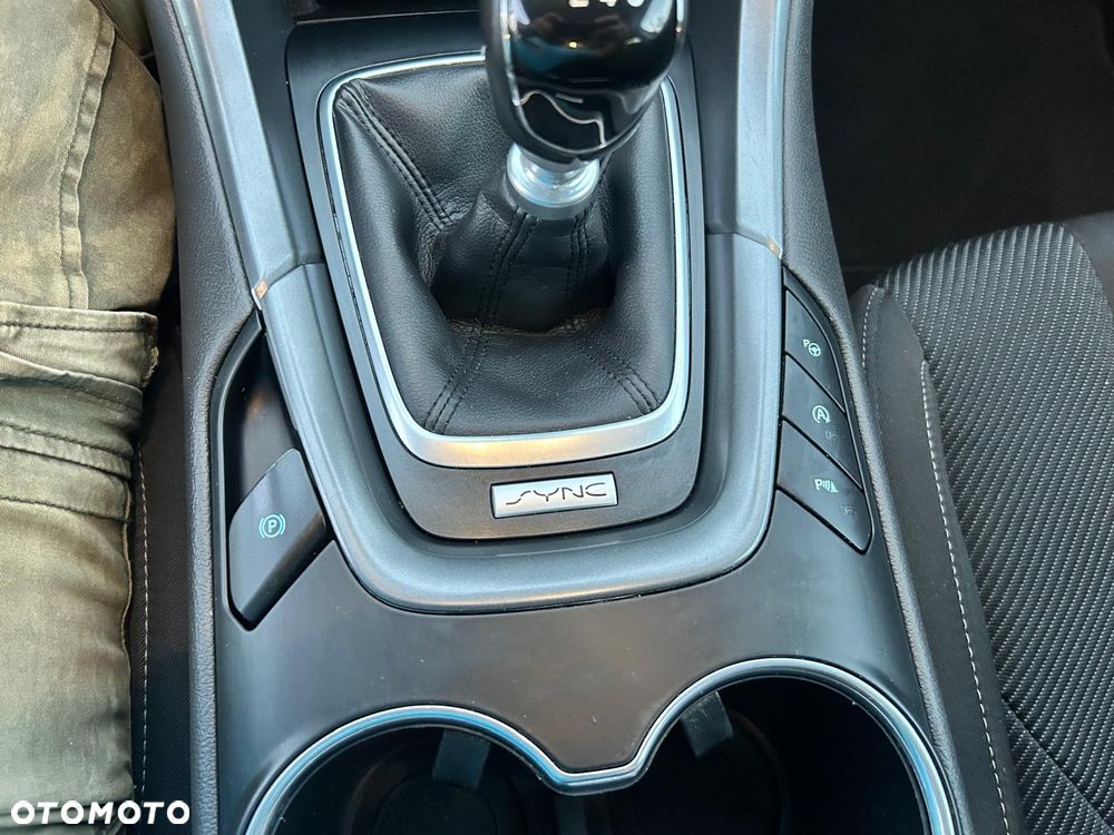 Ford Mondeo 1.5 EcoBoost Trend - 38
