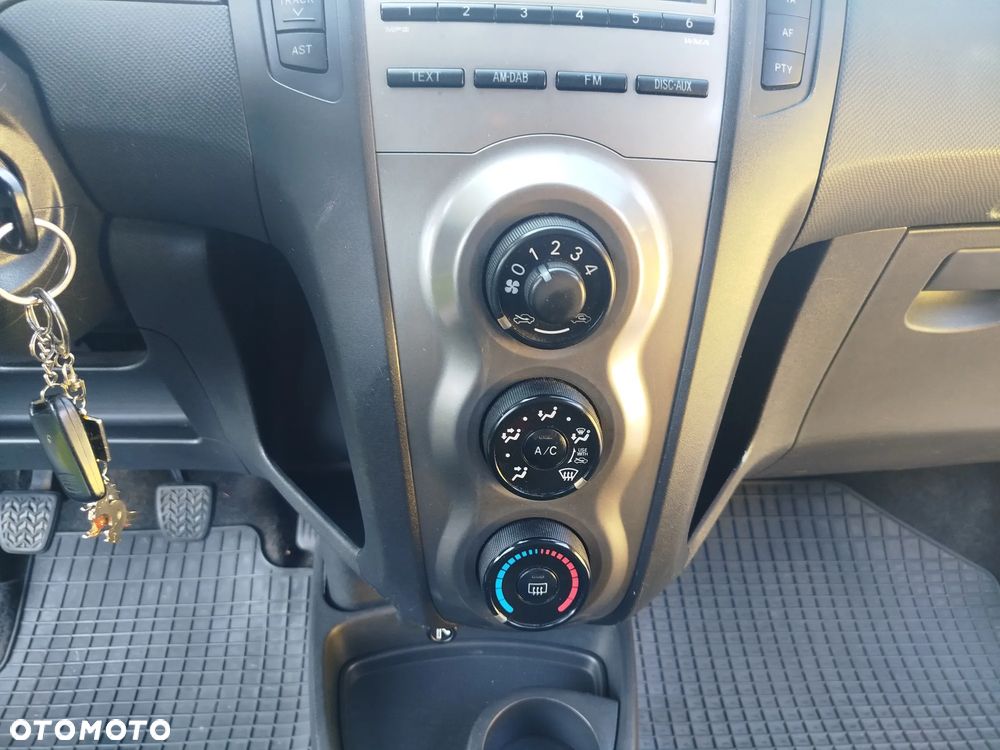 Toyota Yaris 1.0 Luna A/C - 19
