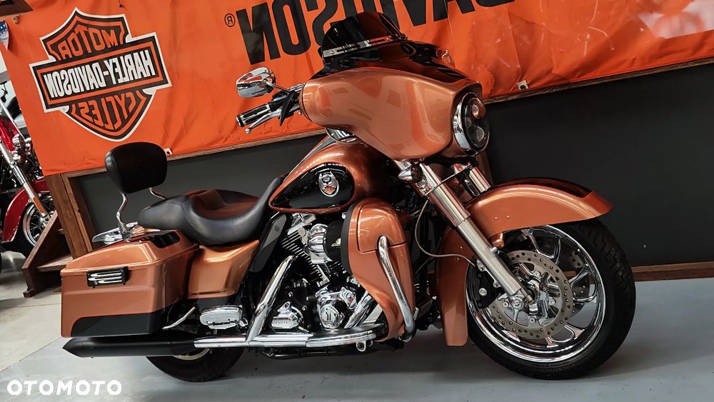 Harley-Davidson Touring Street Glide - 31