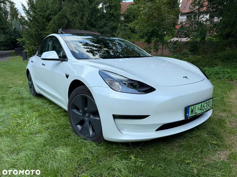 Tesla Model 3 - 1