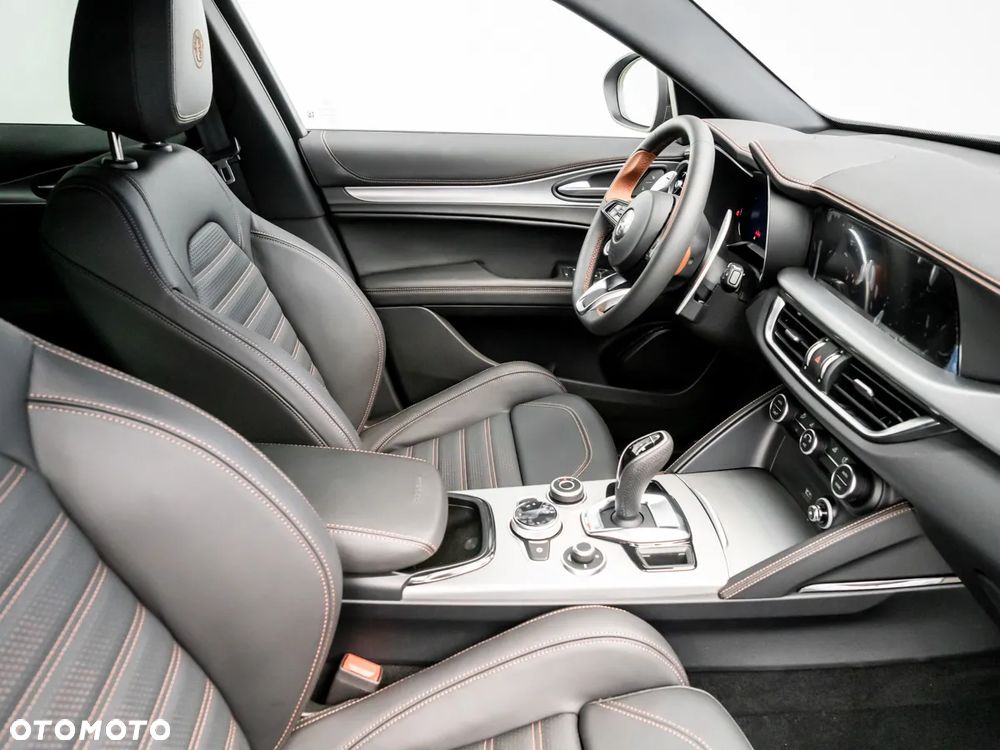 Alfa Romeo Stelvio 2.0 Turbo TI Q4 - 17