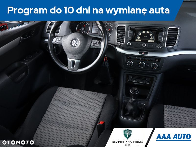 Volkswagen Sharan - 8