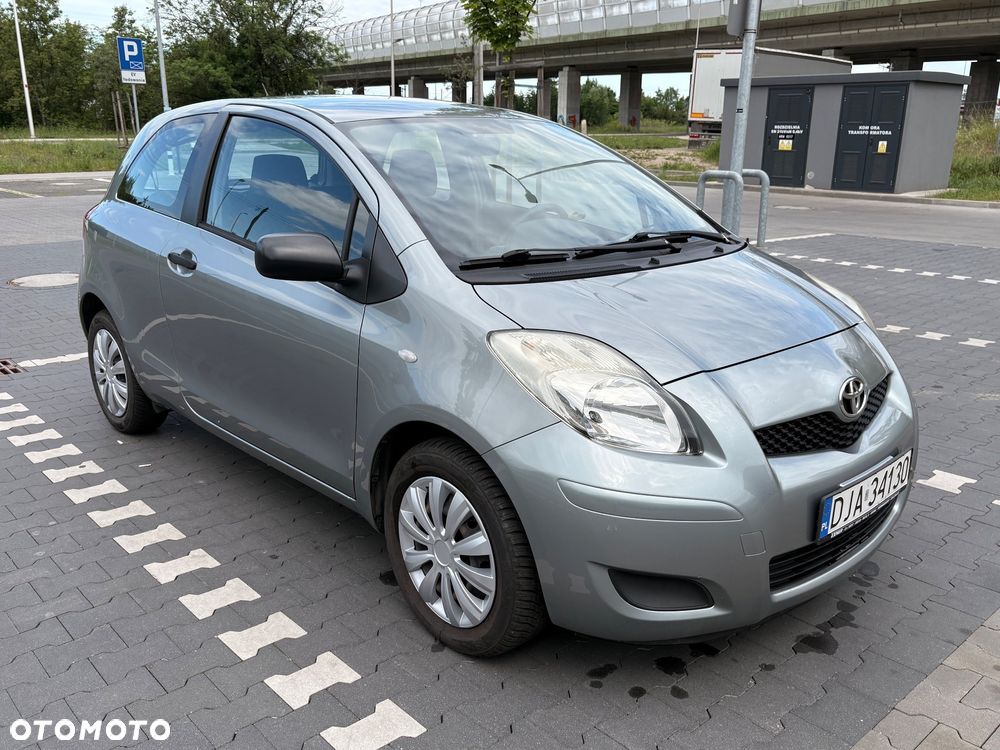 Toyota Yaris 1.0 Luna A/C - 3