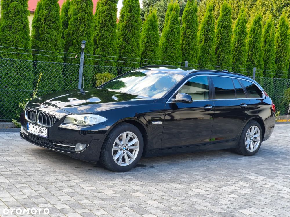 BMW Seria 5 520d Touring Luxury Line - 2
