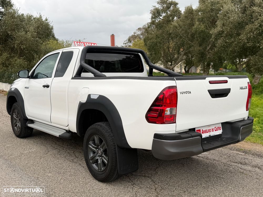 Toyota Hilux 2.4 D-4D 2WD CD Tracker - 5