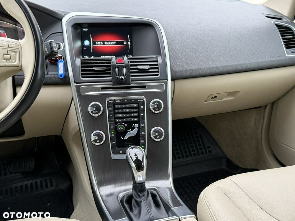 Volvo XC 60 - 24