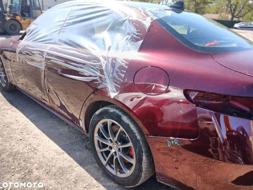 Alfa Romeo Giulia - 15
