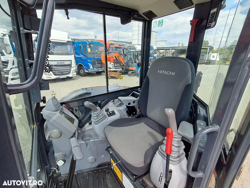 Hitachi ZX48-6 ZAXIS 48U DOUA CUPE , PICON SI LAMA TIP BULDOZER - 17