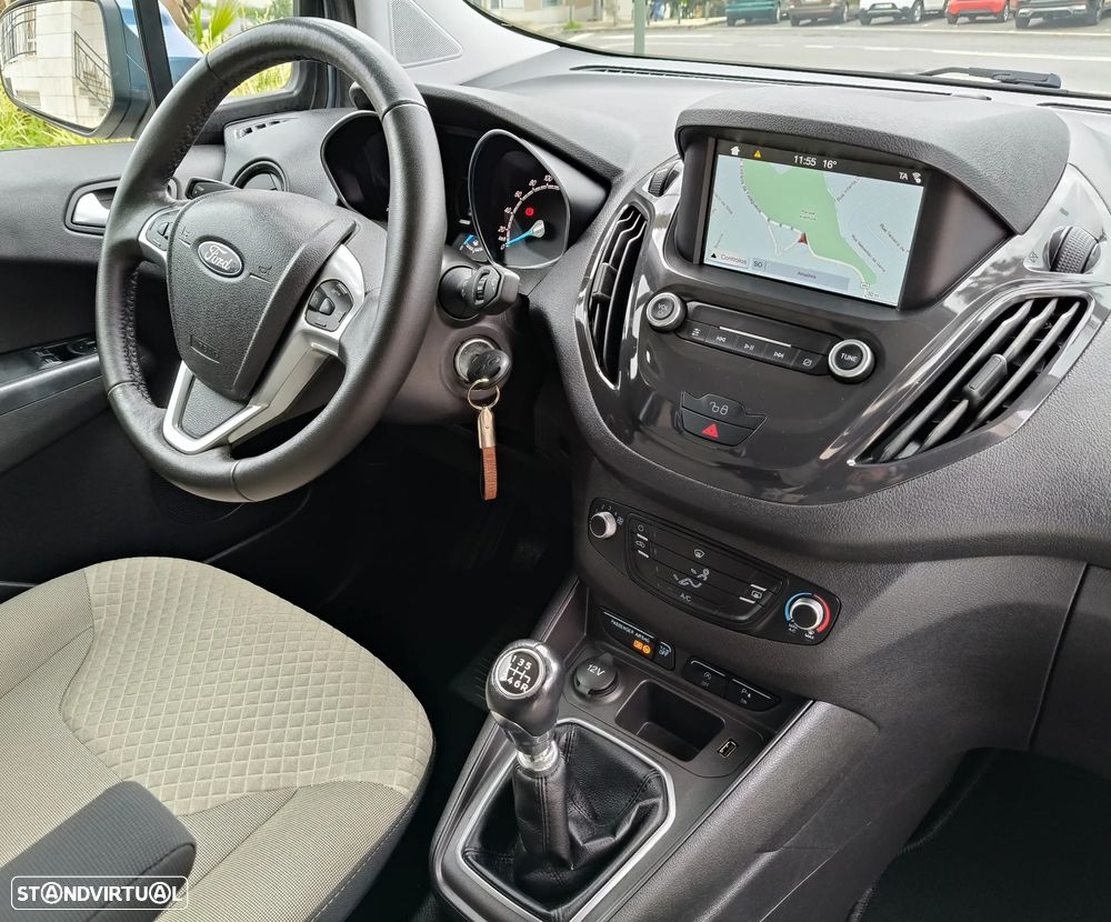 Ford Tourneo Courier 1.0 EcoBoost Titanium - 20