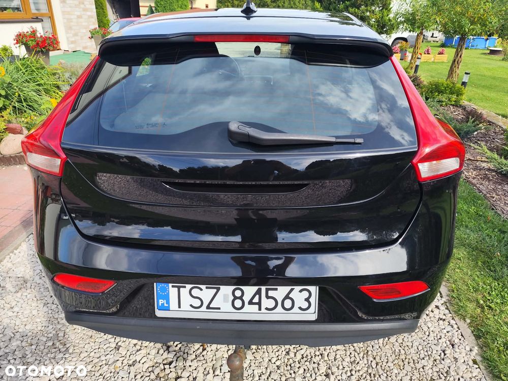 Volvo V40 D2 - 11