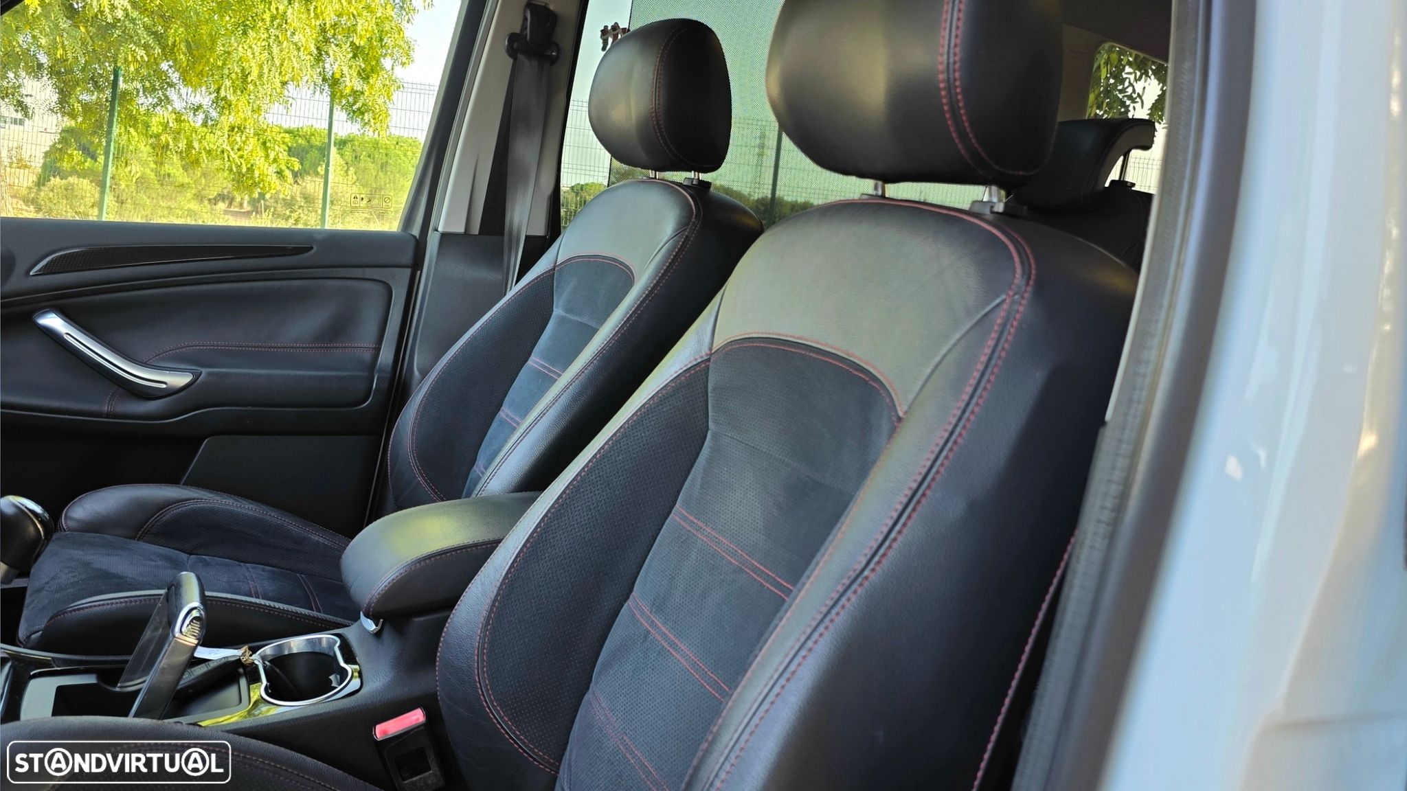 Ford S-Max 2.0 TDCi Titanium 7L - 22