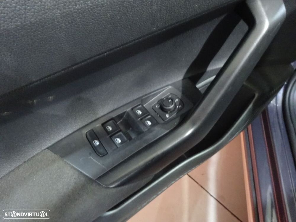 VW Taigo 1.0 TSI Urban DSG - 9