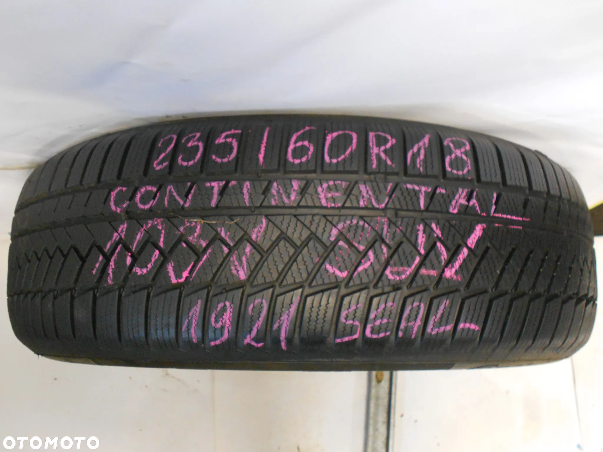 OPONA POJEDYNKA  235/60R18 CONTINENTAL WINTER CONTACT TS 850P SUV SEAL DOT  1921 7.6MM - 1