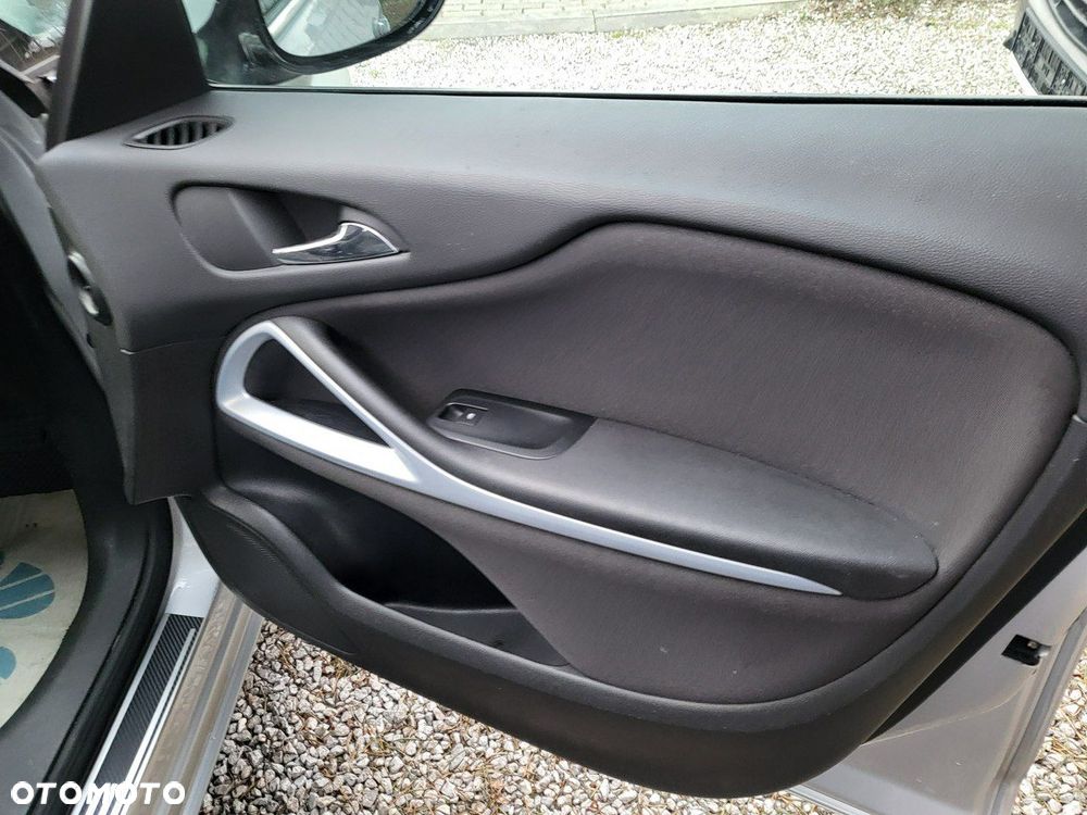 Opel Zafira - 22