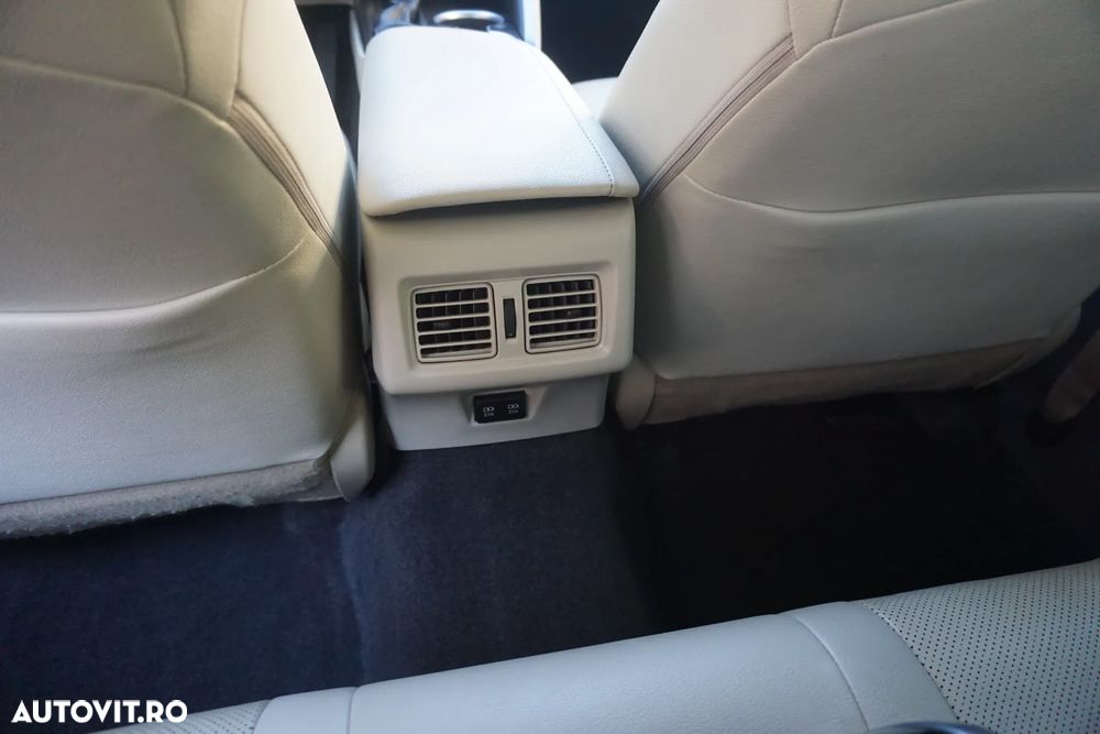 Toyota Camry 2.5 Hybrid Exclusive - 7