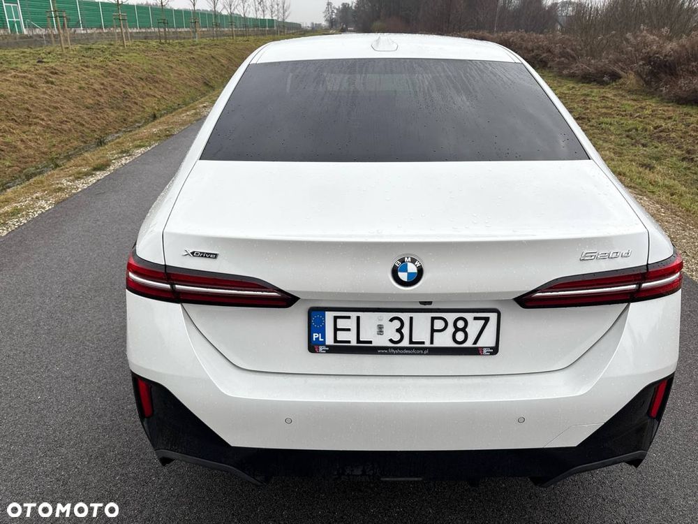 BMW Seria 5 520d xDrive - 7