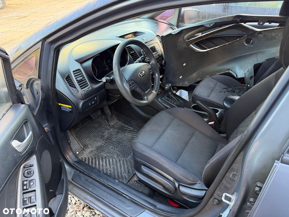 Kia Ceed - 24