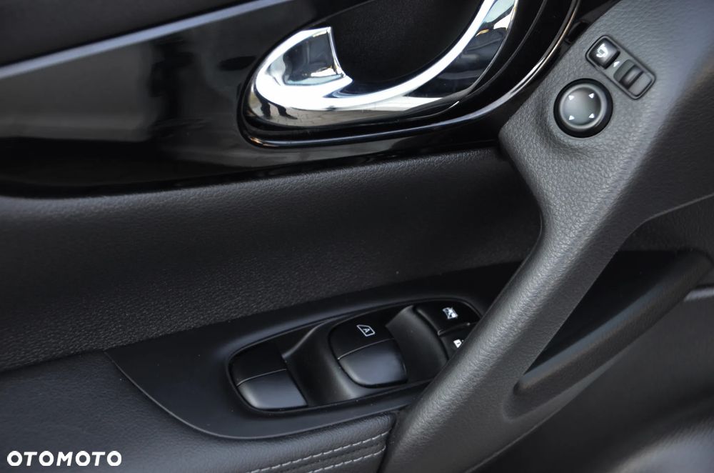 Nissan Qashqai 1.6 DCi 4x4 Tekna+ - 30