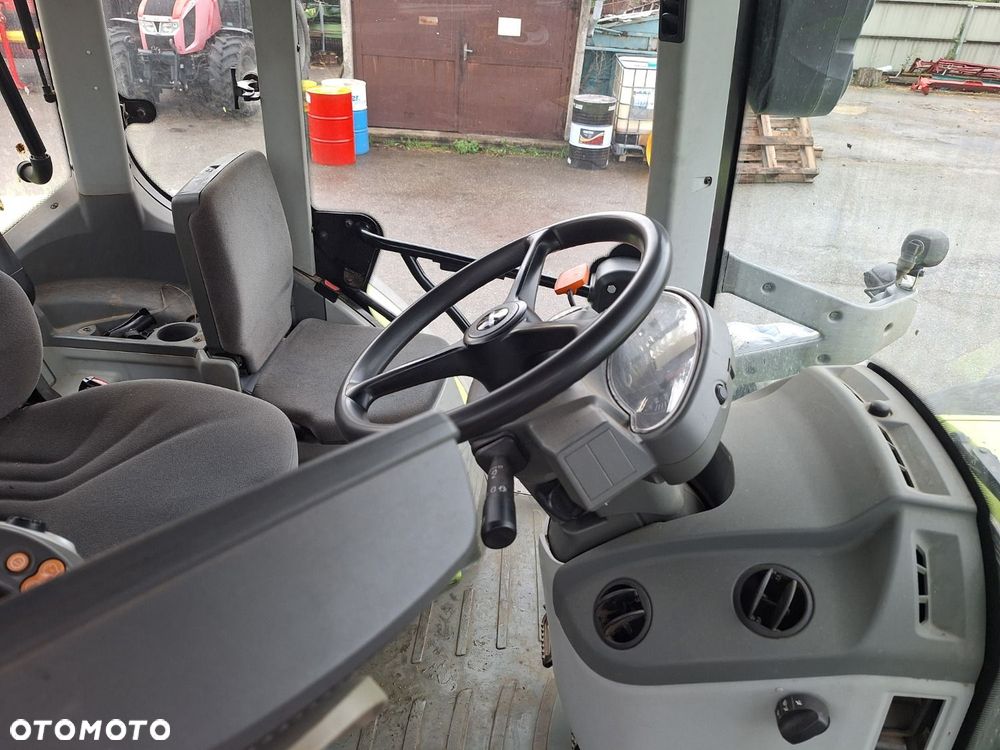 Claas Arion 650 4X4 - 23