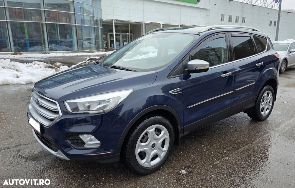 Ford Kuga - 1