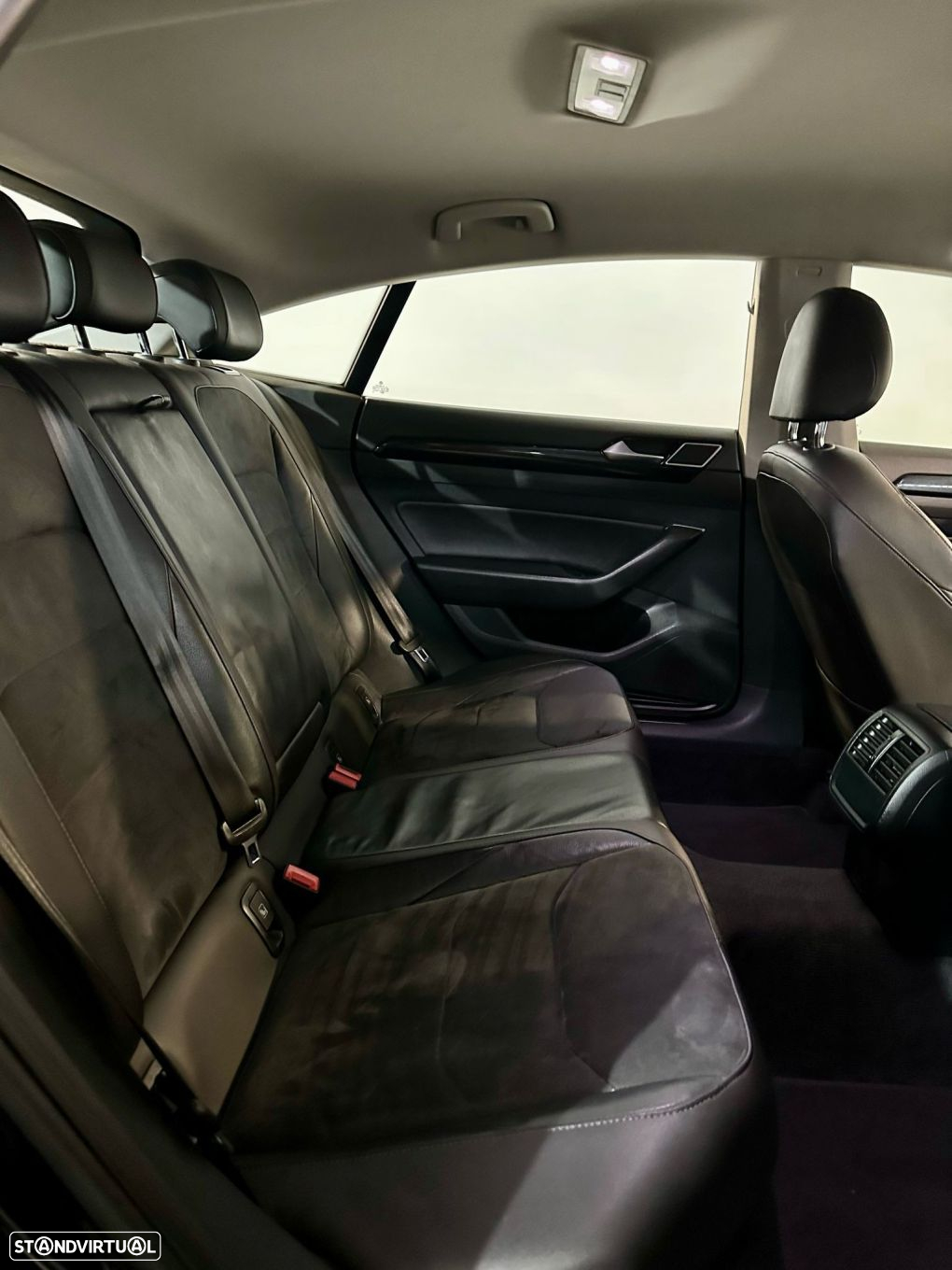 VW Arteon 2.0 TDI Elegance DSG - 32