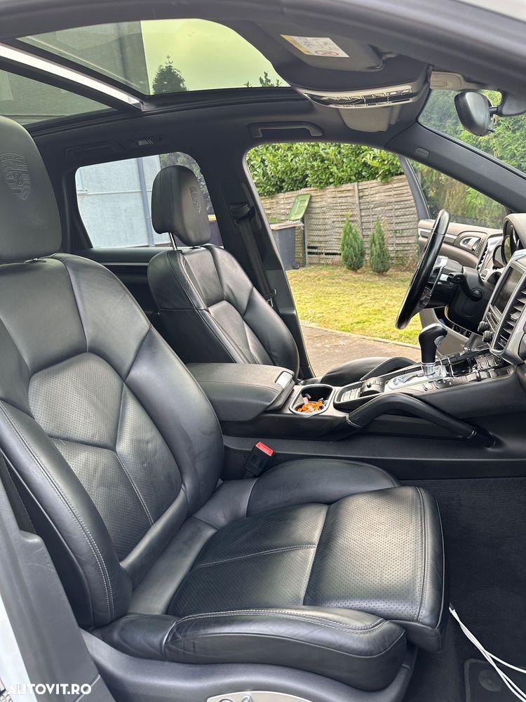 Porsche Cayenne - 7