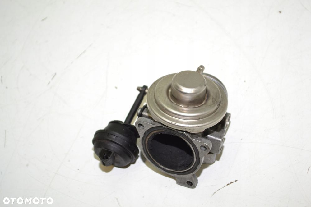 ZAWÓR EGR VW SHARAN 1.9 TDI 038131501G - 2