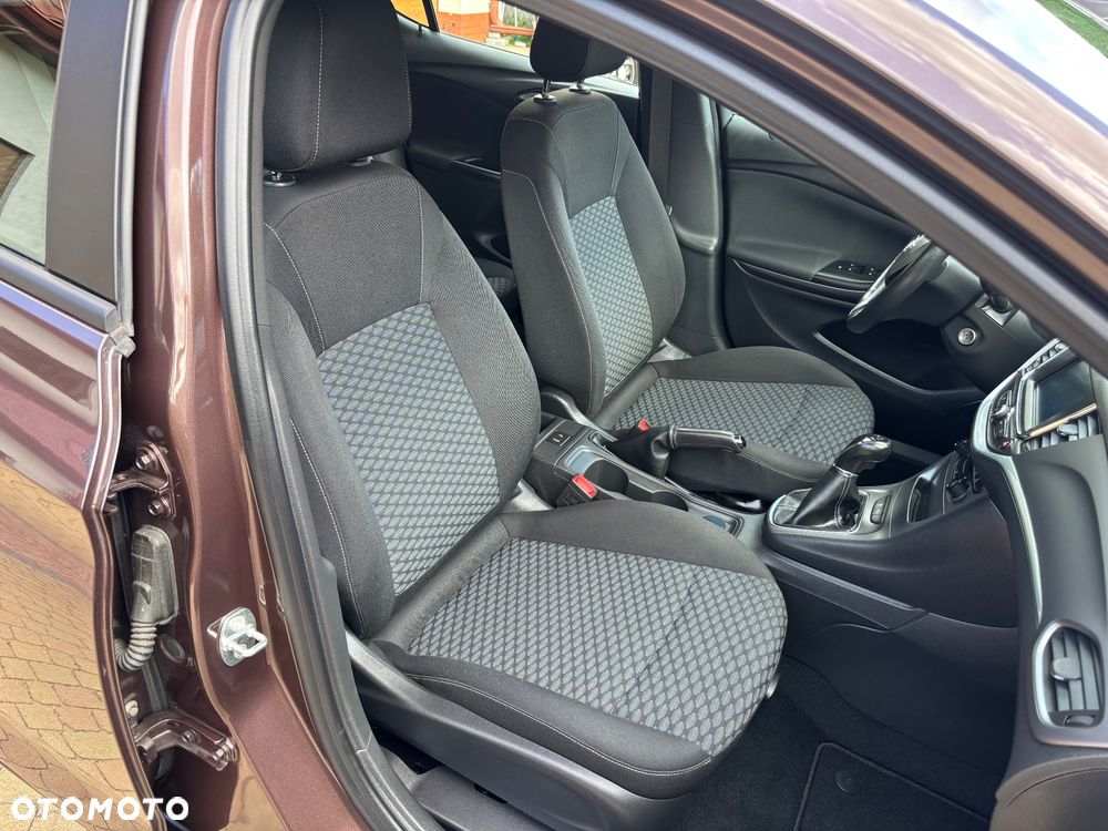 Opel Astra 1.4 Turbo Edition - 23