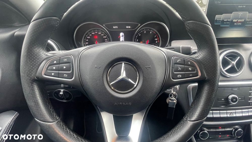 Mercedes-Benz CLA 180 7G-DCT AMG Line - 15