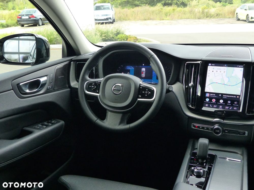 Volvo XC 60 B5 B AWD Ultra Dark - 20