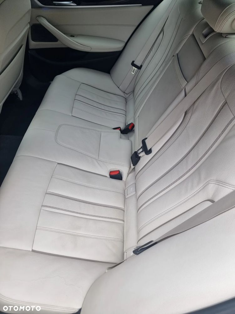 BMW Seria 5 520d Luxury Line - 21